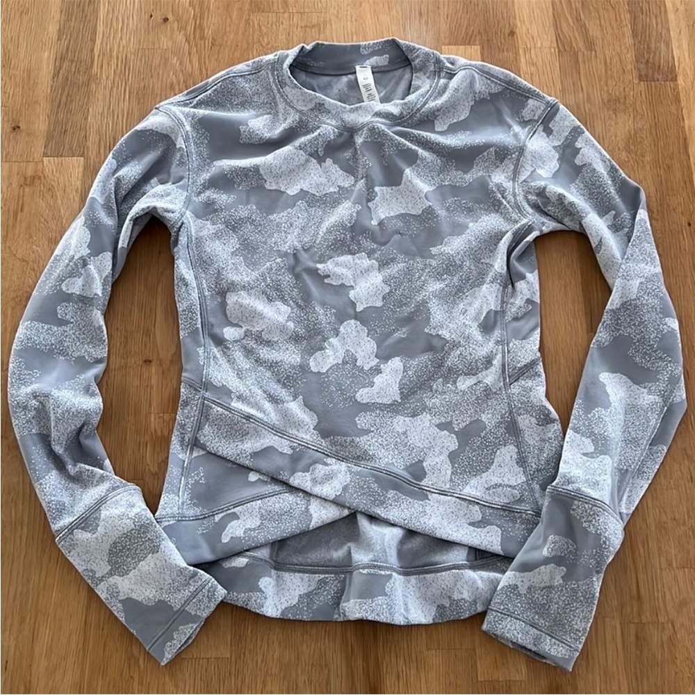 Gray LULULEMON Camouflage Women's Long Sleeve Top Size 4